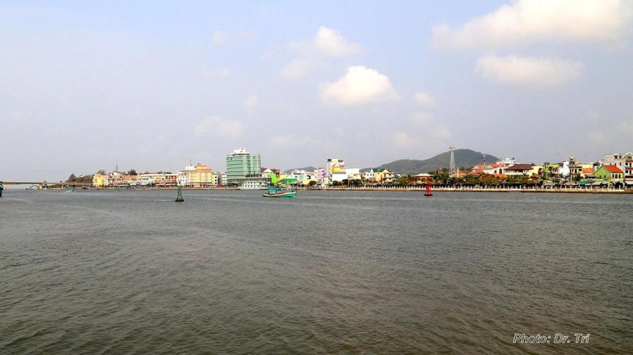 Du Hung 1 Hotel Hà Tiên Buitenkant foto
